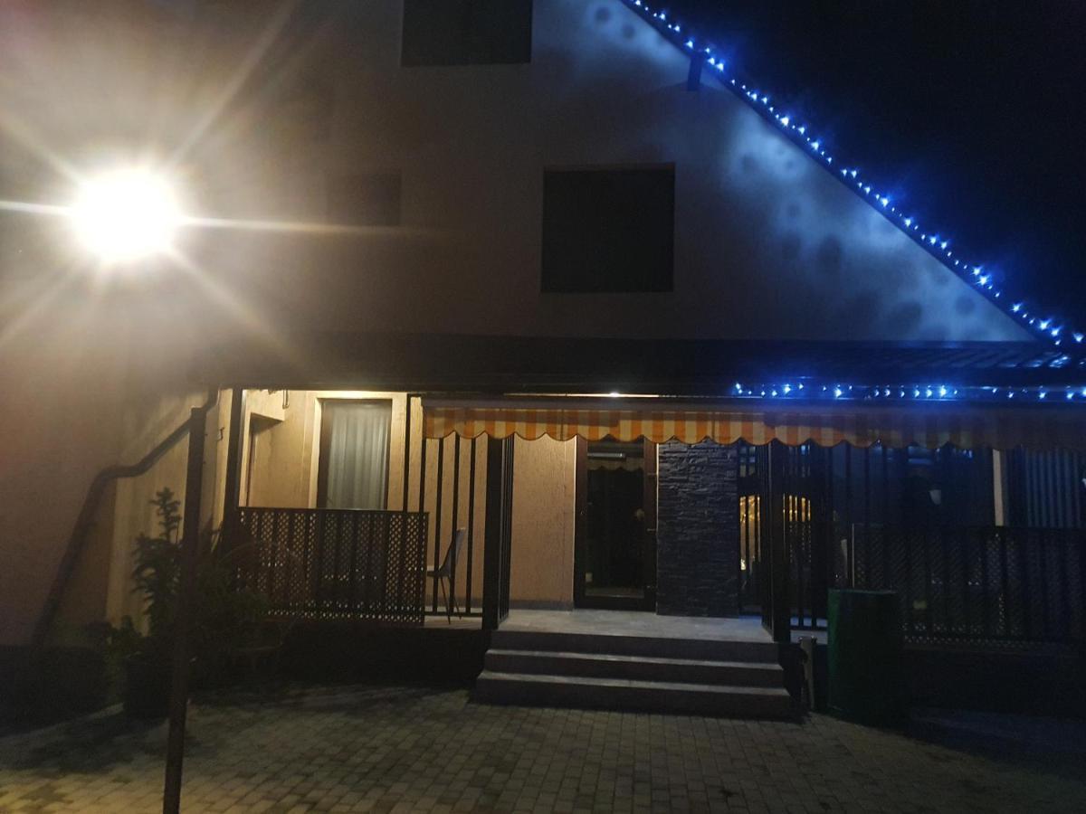 Pensiunea Relax Куртя-де-Арджеш Экстерьер фото